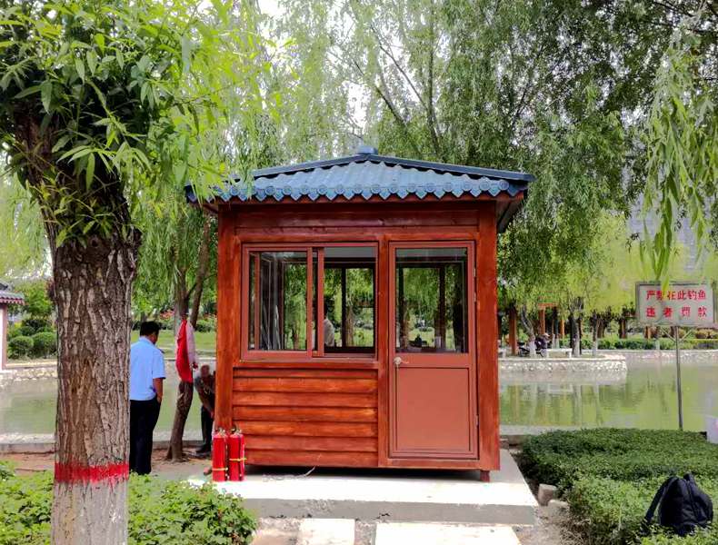 木質(zhì)保安崗?fù)?>
          <h1>-1-</h1>
          <span>木質(zhì)保安崗?fù)?/span>
          <P>木質(zhì)的崗?fù)?，常見的就是進(jìn)去的售貨亭，或者···</P>
          </li>
         </a>
        
         <a href=